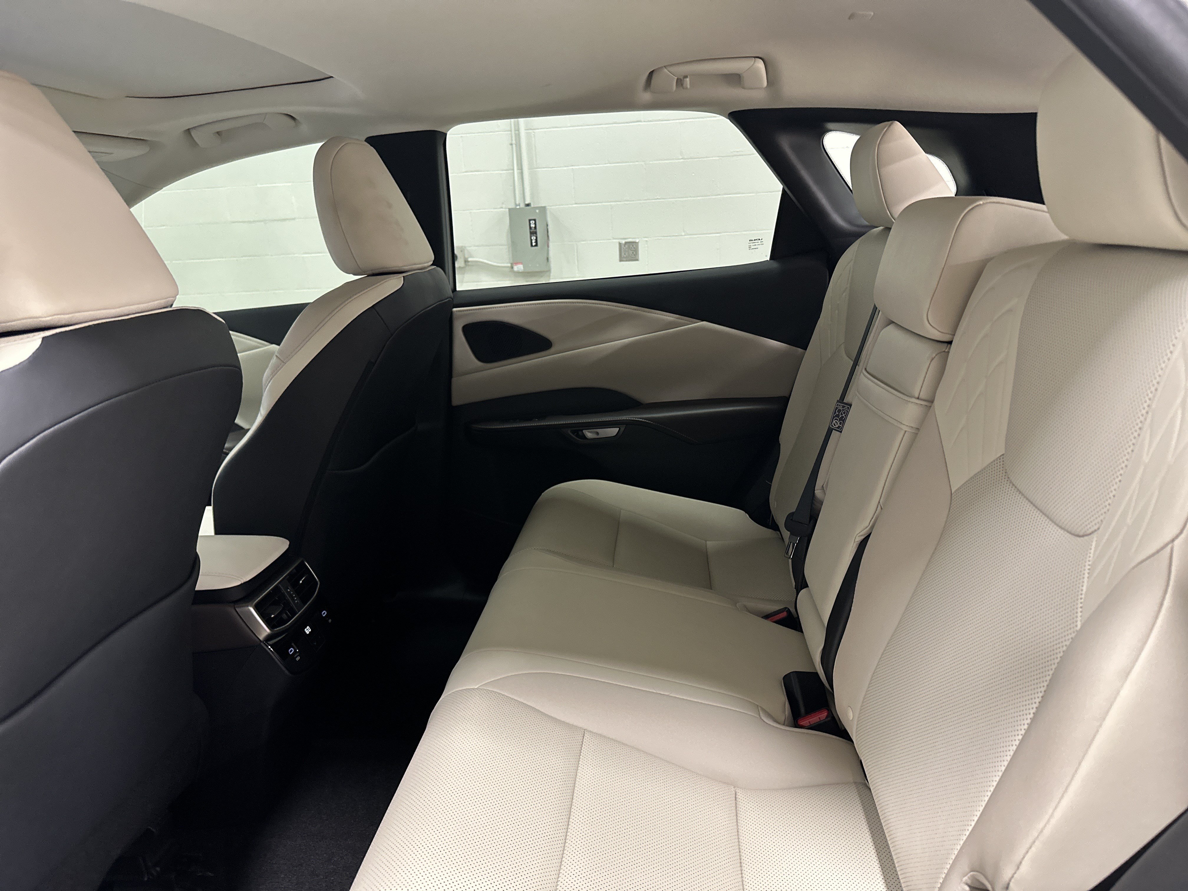 Certified 2024 Lexus RX 350 Premium w/ Accessory Package (K3) AWD/4WD image 31