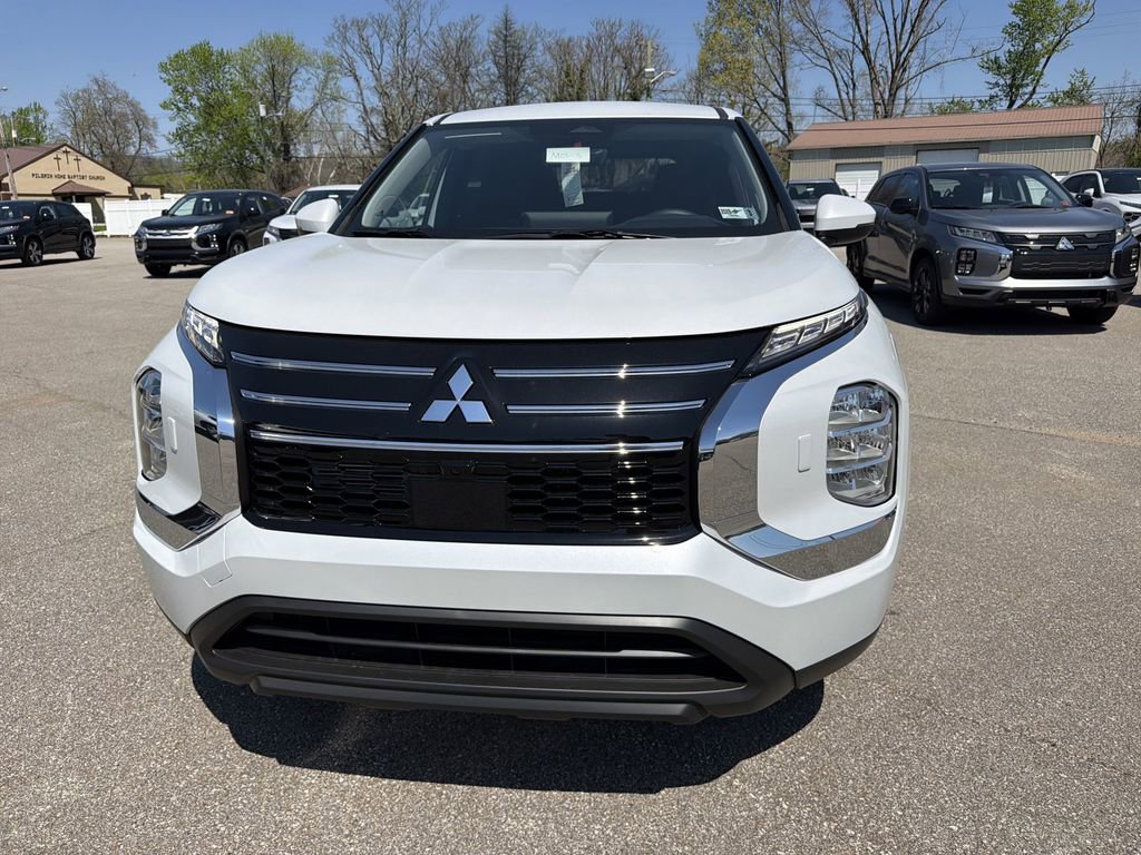 New 2026 Mitsubishi Outlander ES AWD/4WD image 11