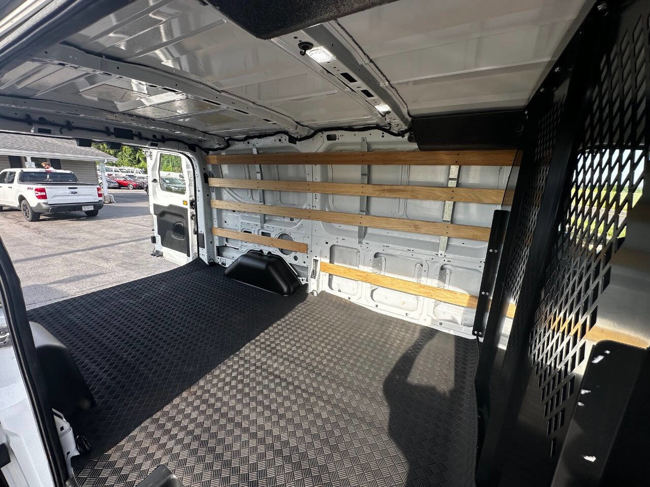 Used 2024 Ford Transit 250 Low Roof w/ Exterior Upgrade Package image 17