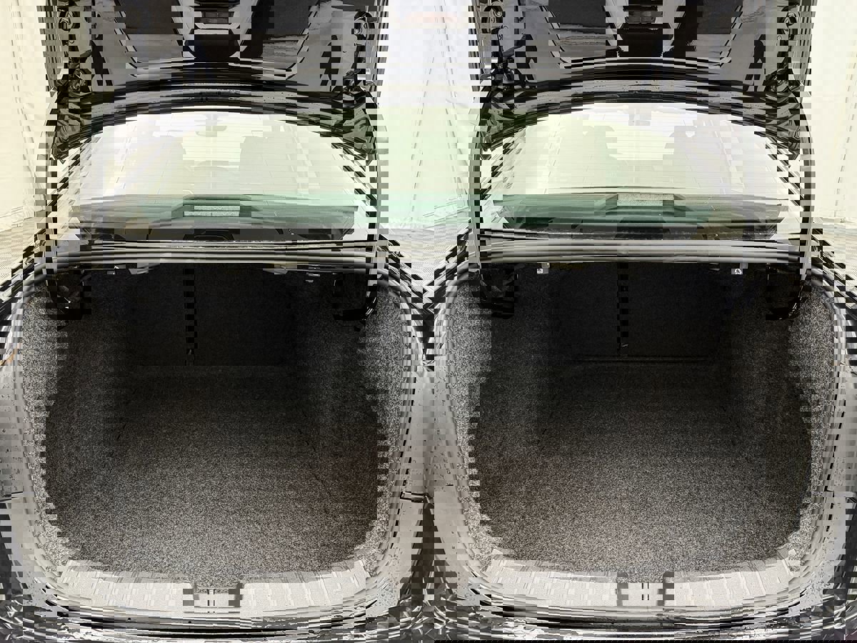 Used 2025 Volkswagen Jetta Sport image 30