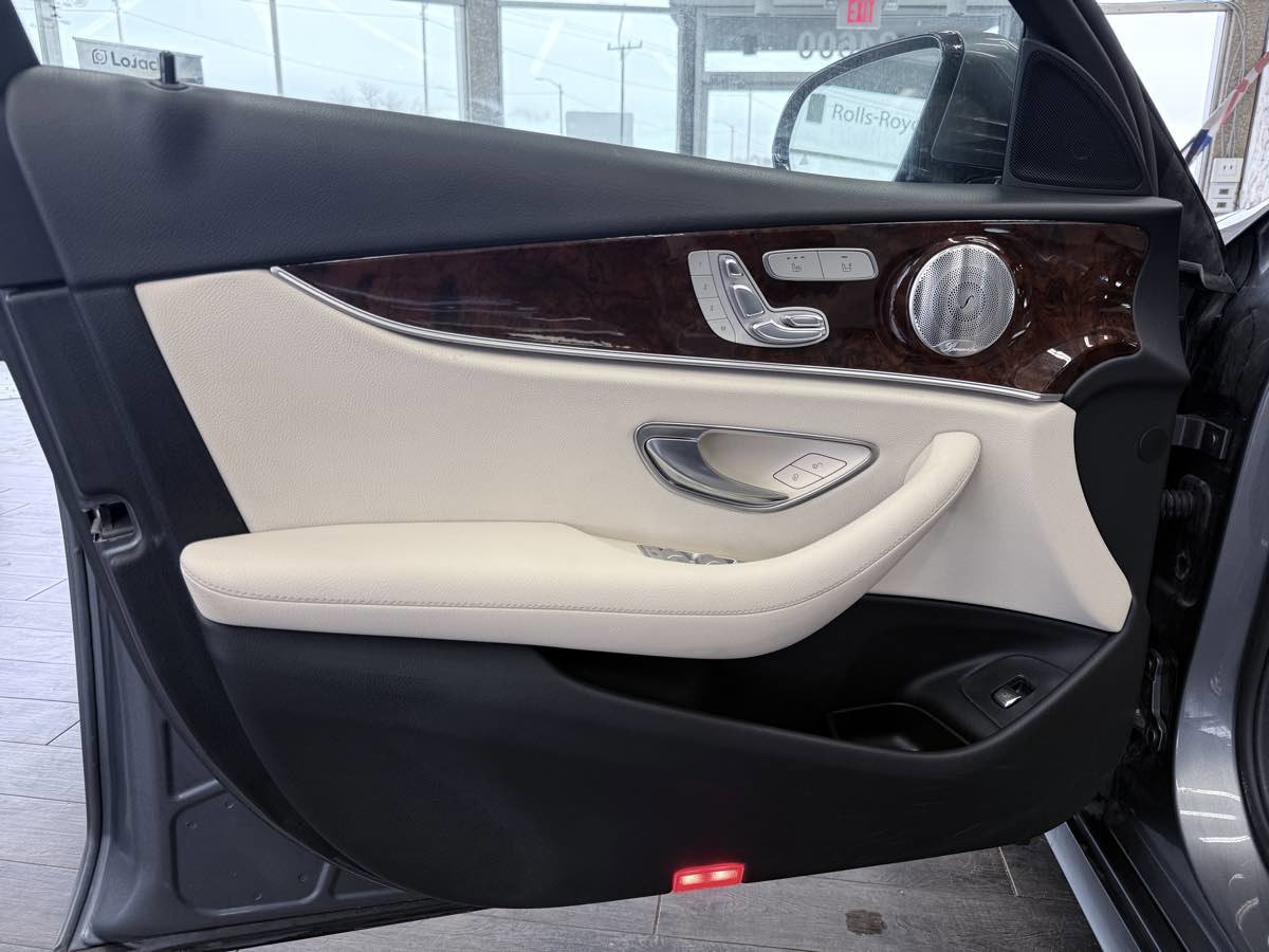 Used 2018 Mercedes-Benz E 400 4MATIC Wagon image 26