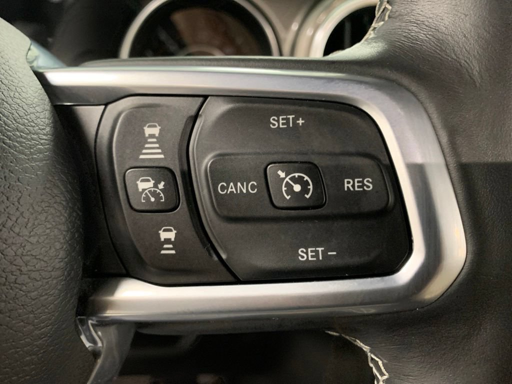 Used 2021 Jeep Wrangler Unlimited Sahara AWD/4WD image 22
