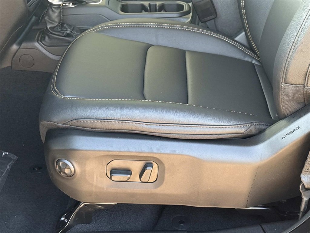 New 2025 Jeep Gladiator Sport image 23