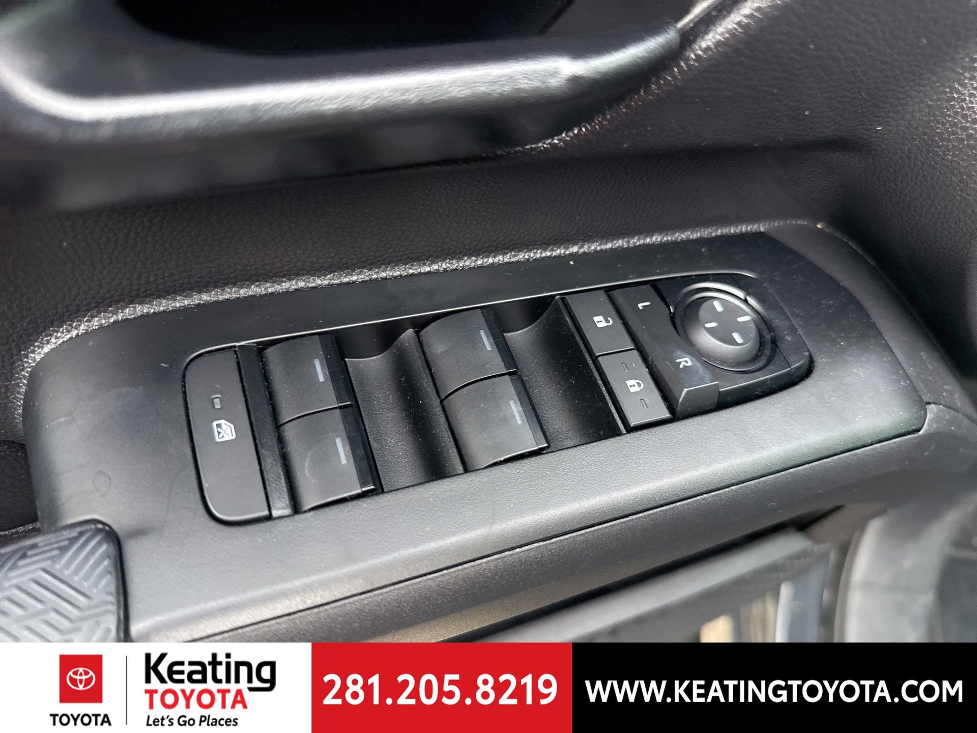 Certified 2025 Toyota Tacoma SR image 13