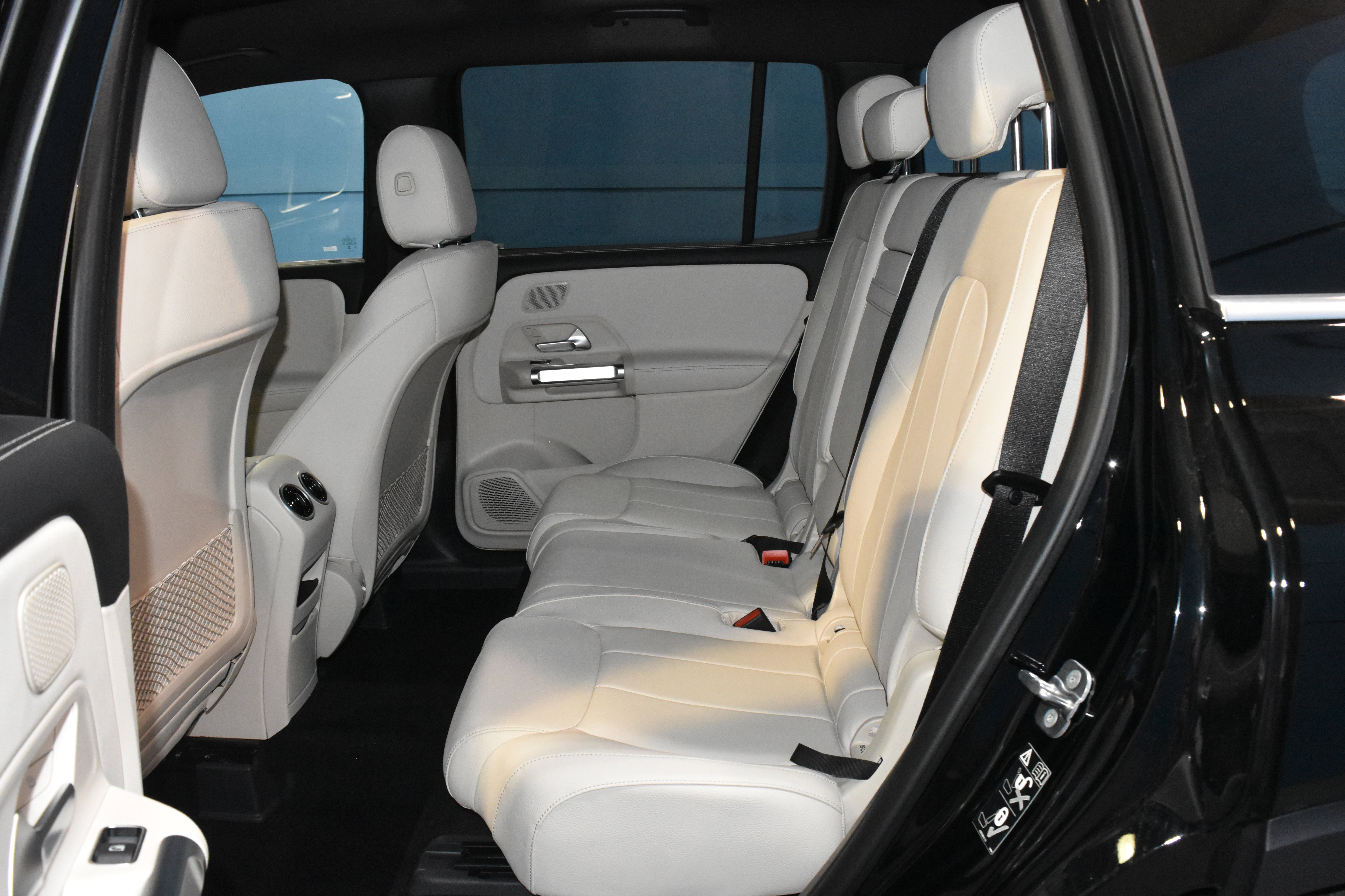 New 2026 Mercedes-Benz GLB 250 4MATIC image 18