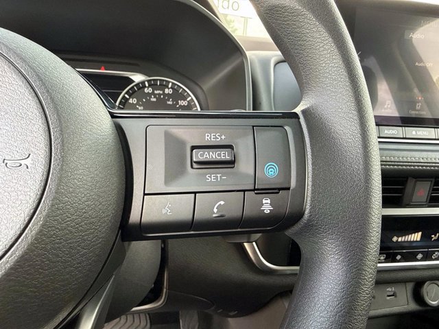Used 2023 Nissan Rogue SV FWD image 30
