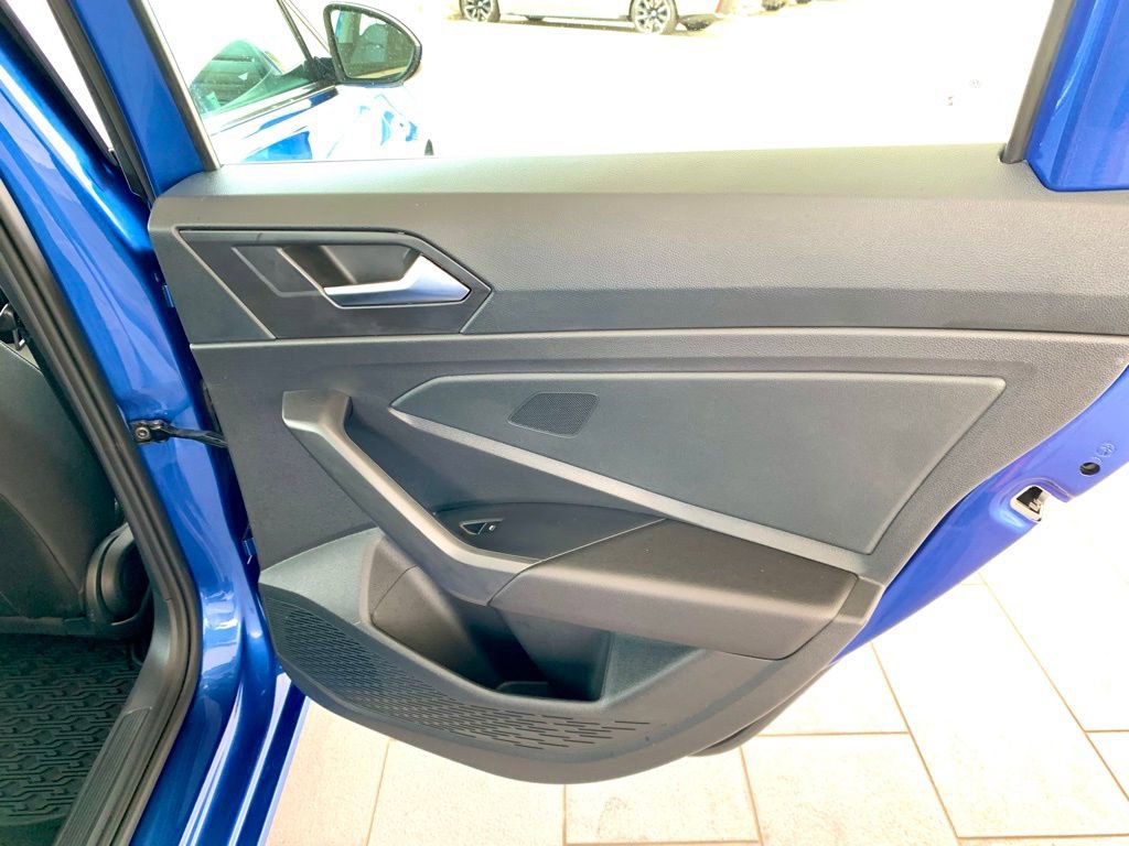 Used 2024 Volkswagen Jetta SE image 23