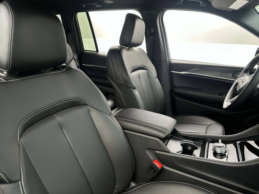 New 2025 Jeep Grand Cherokee Limited image 20