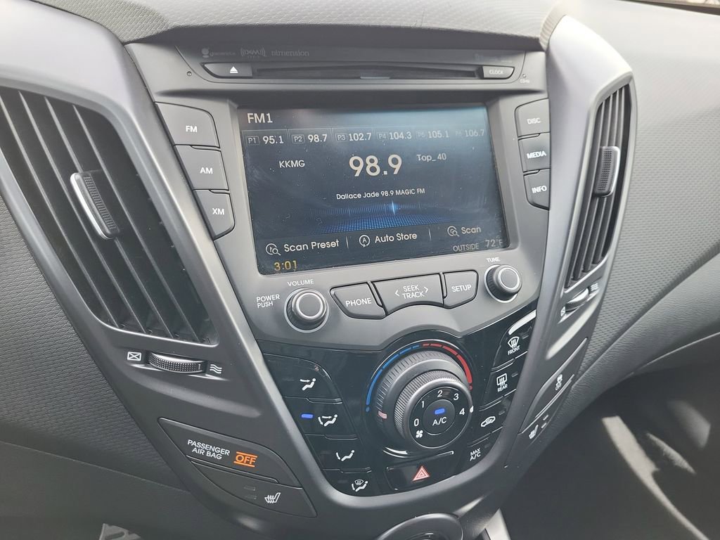 Used 2016 Hyundai Veloster Turbo image 18