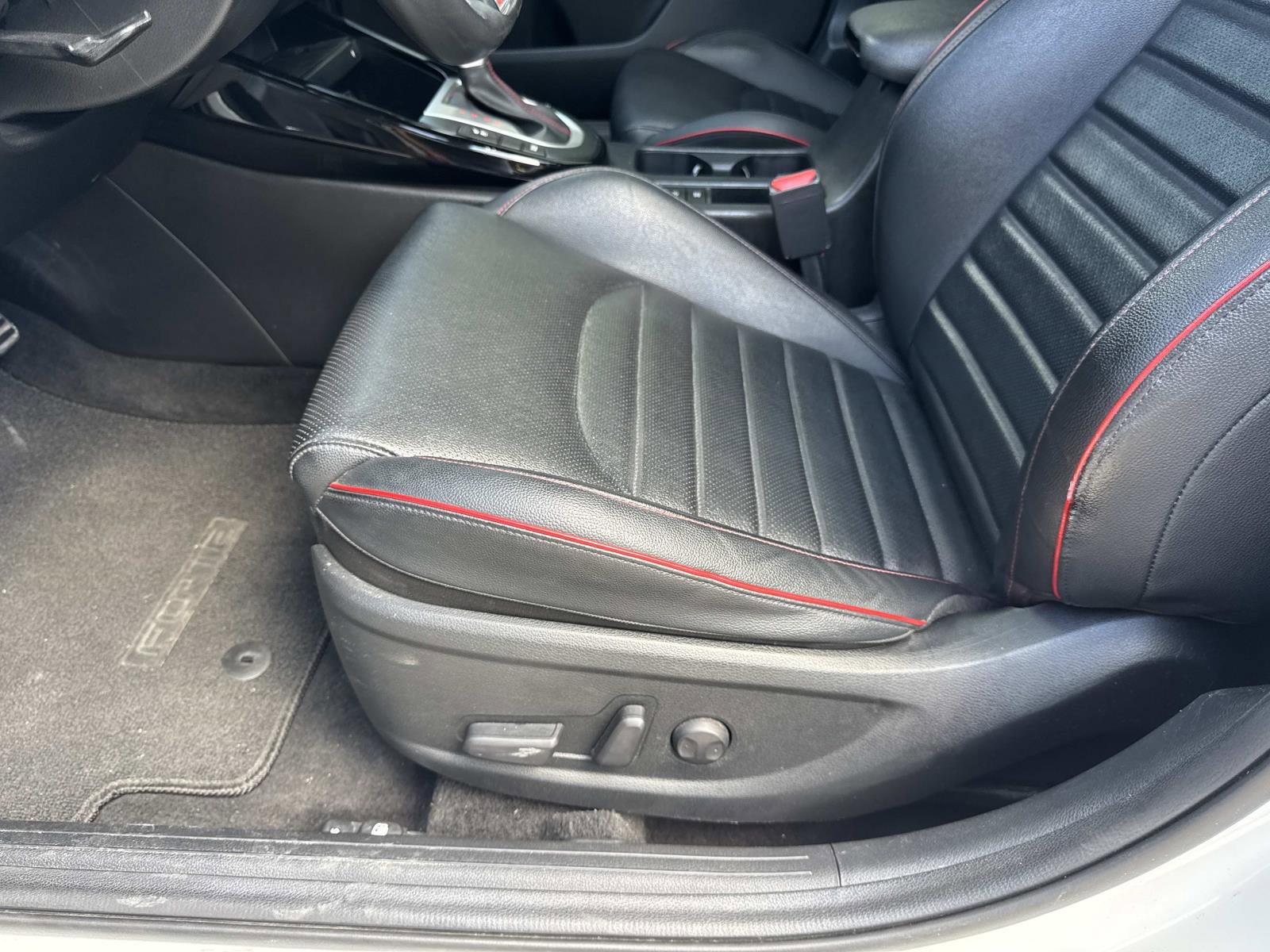 Used 2023 Kia Forte GT w/ GT2 Package image 16