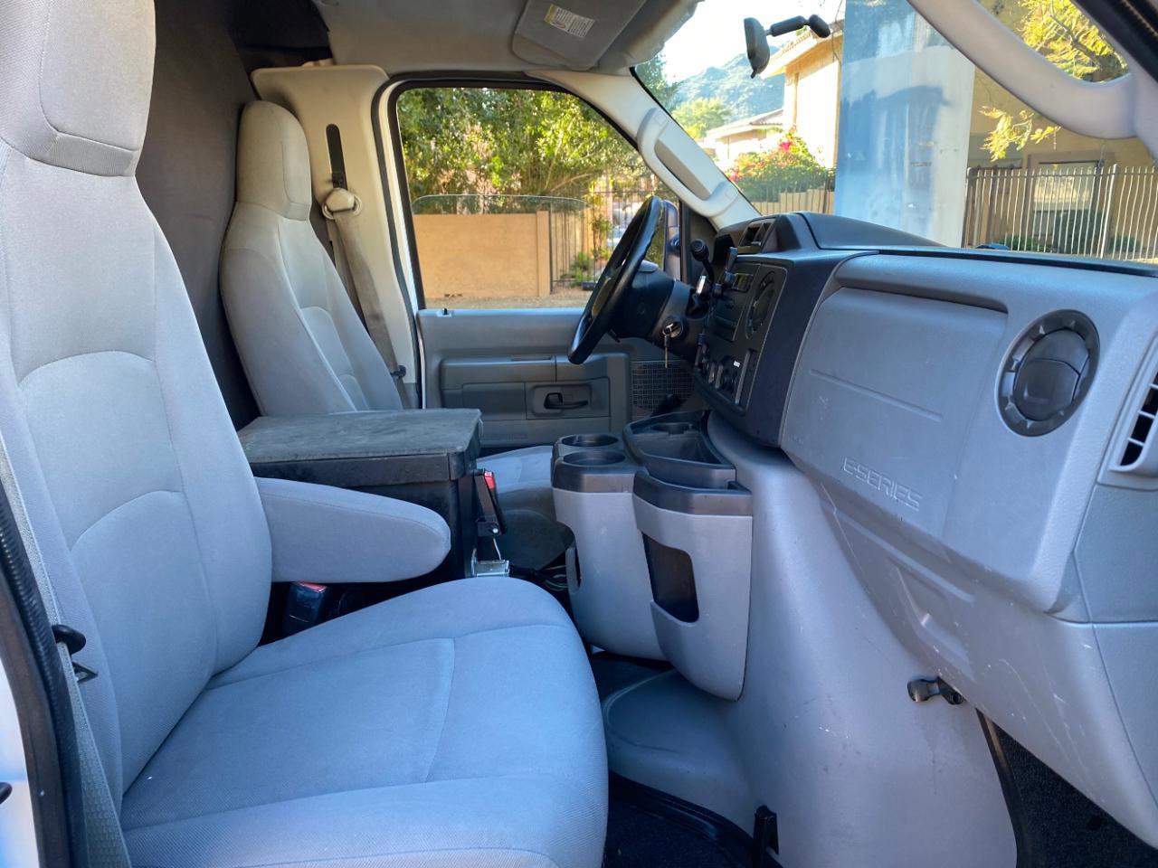 Used 2010 Ford E-250 and Econoline 250 image 32