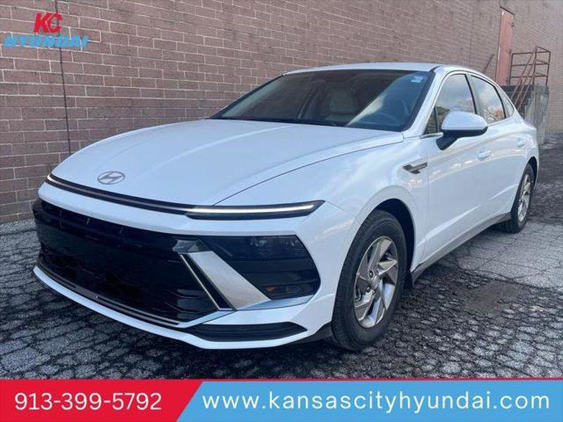 New 2026 Hyundai Sonata SE