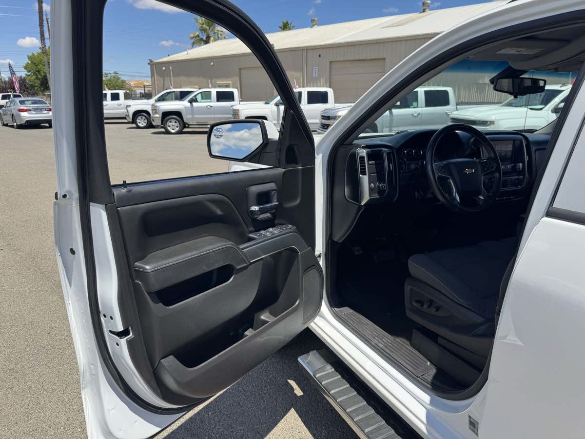 Used 2018 Chevrolet Silverado 1500 LT w/ LT Eassist Package RWD image 22