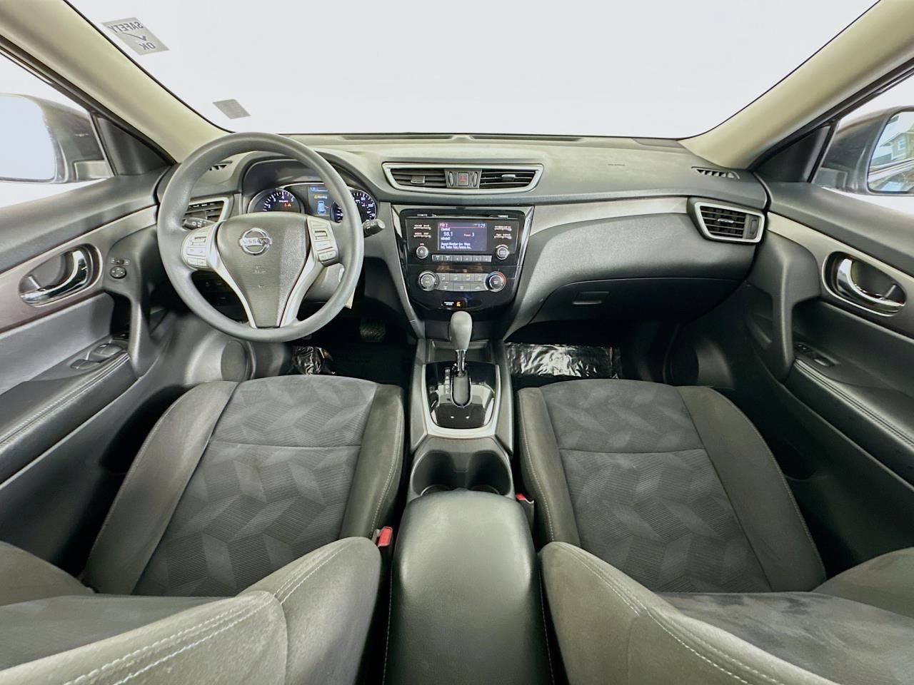 Used 2015 Nissan Rogue S image 10