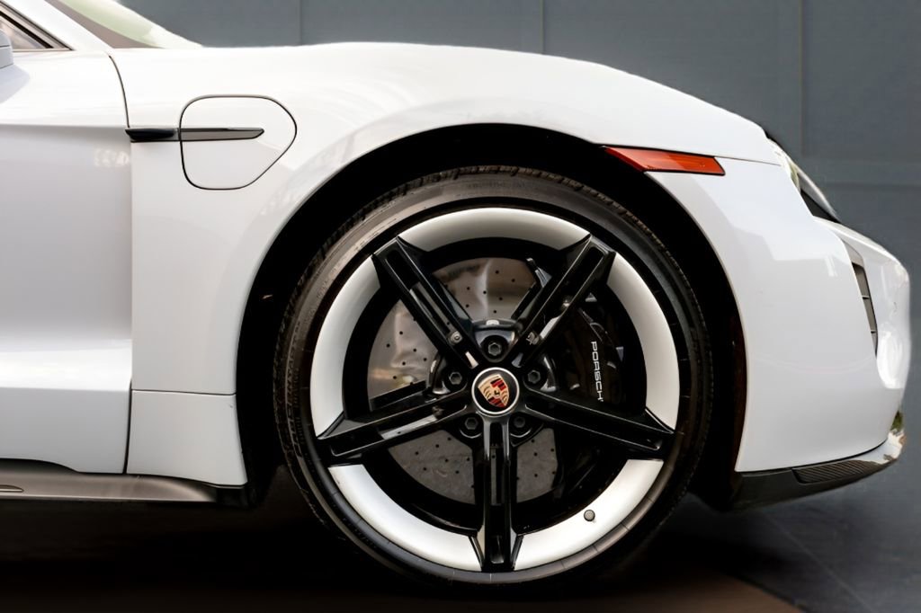 Used 2021 Porsche Taycan Turbo S AWD/4WD image 17