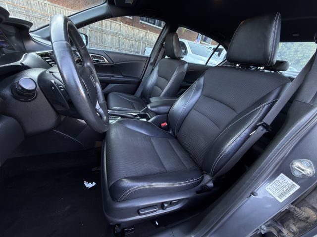 Used 2016 Honda Accord Sport image 24