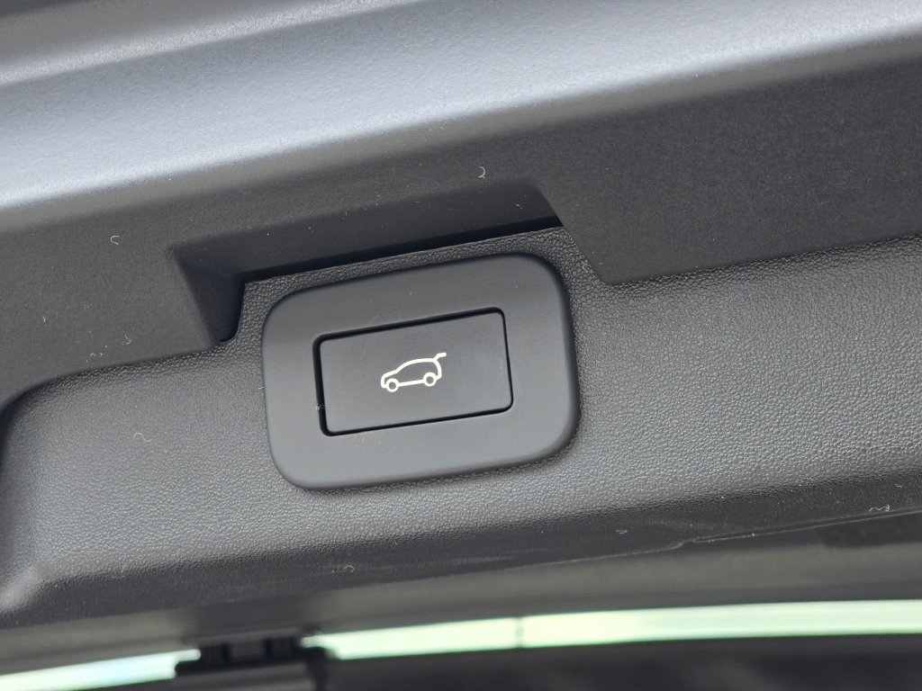 New 2026 Land Rover Discovery Dynamic SE AWD/4WD image 13