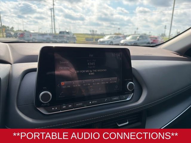 Used 2023 Nissan Rogue SV image 14