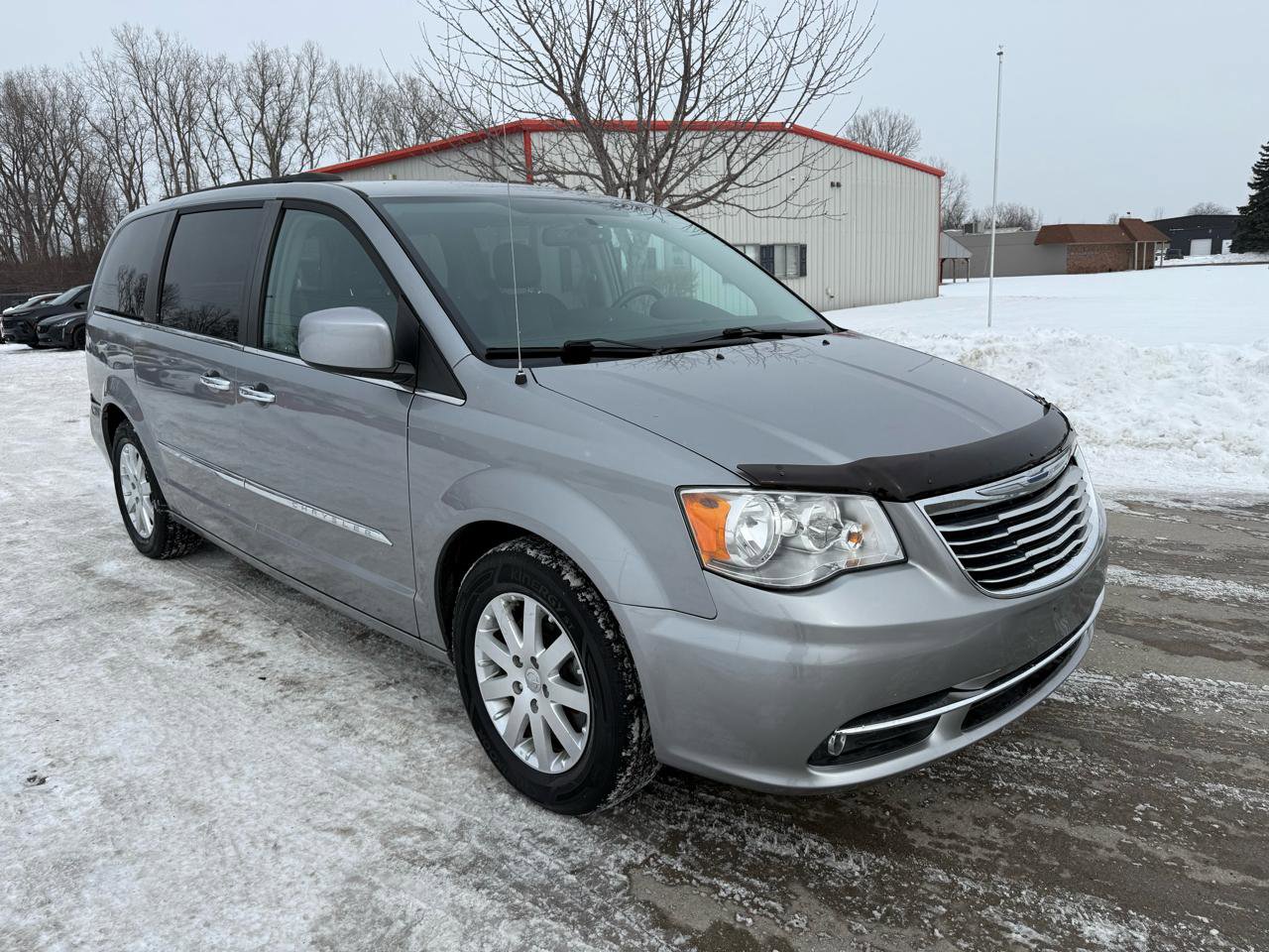 Used 2015 Chrysler Town & Country Touring w/ Driver Convenience Group image 3