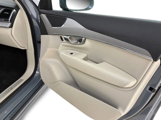 Used 2023 Volvo XC90 B5 Core image 15