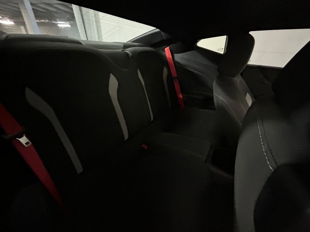 Used 2022 Chevrolet Camaro SS RWD image 17