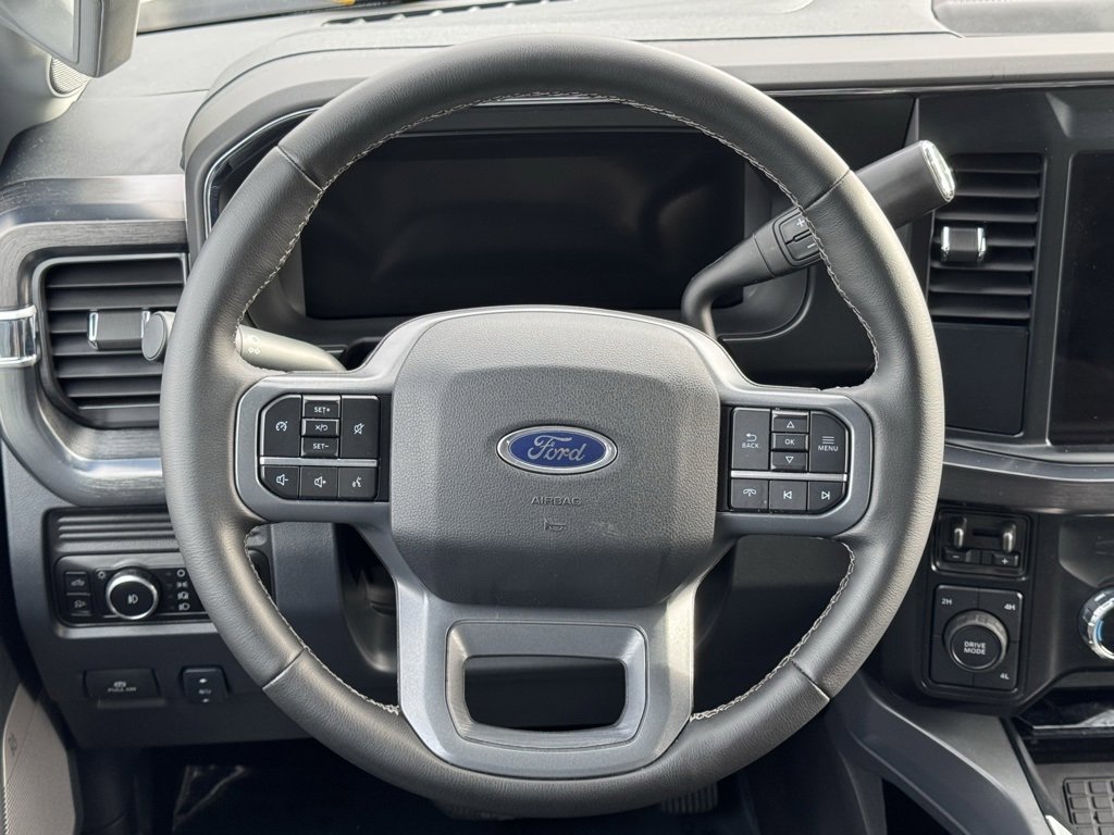 Used 2025 Ford F450 Lariat image 7