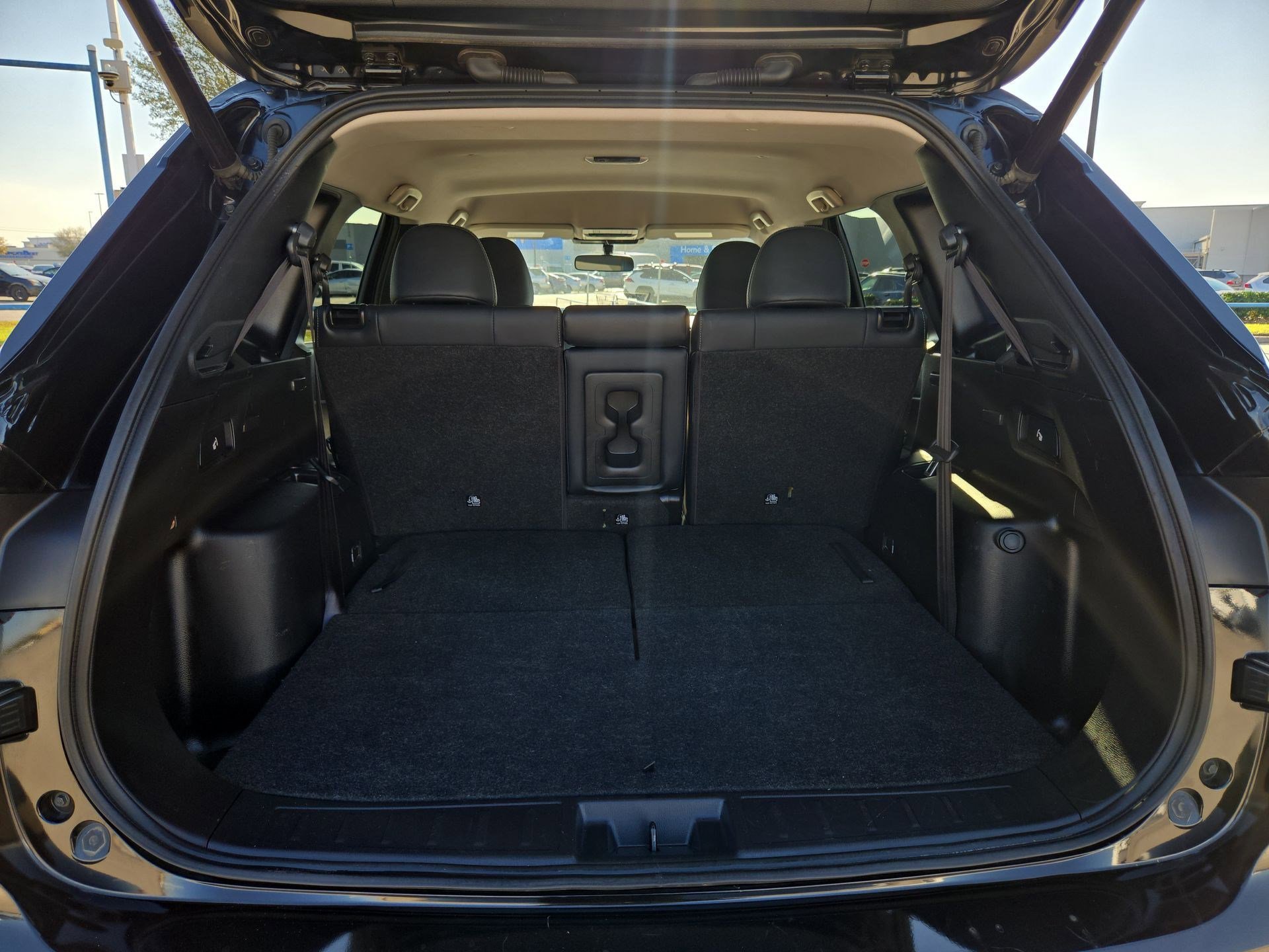 Used 2024 Mitsubishi Outlander SE image 29