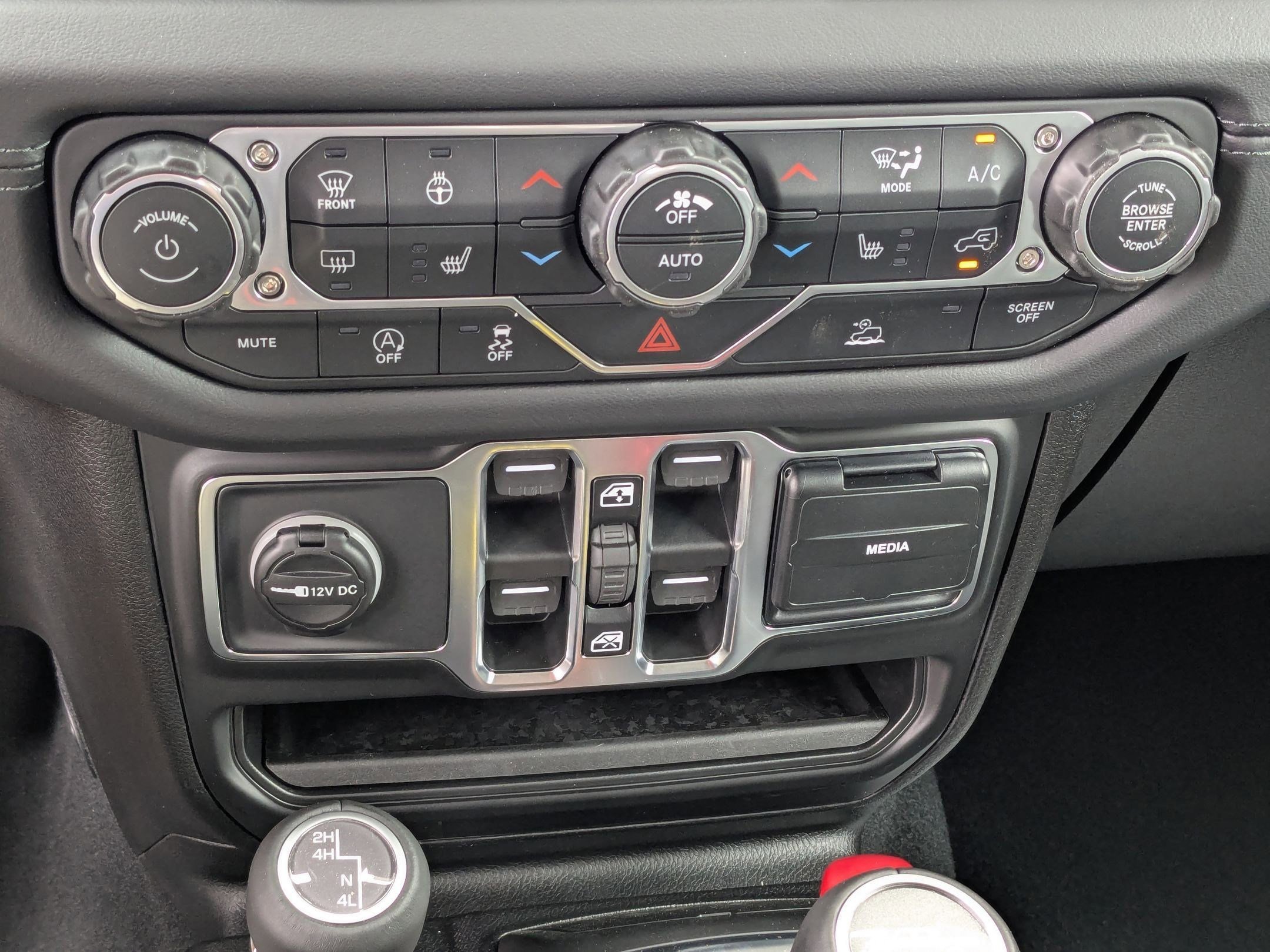 New 2026 Jeep Gladiator Sport image 18