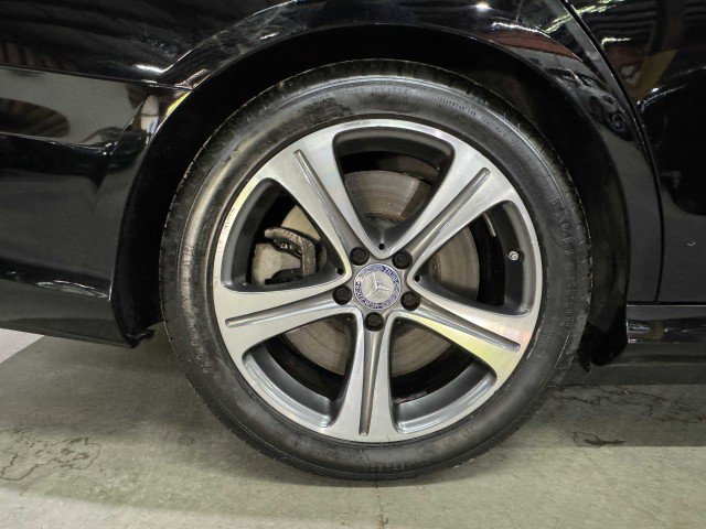 Used 2017 Mercedes-Benz E 400 4MATIC Wagon image 71