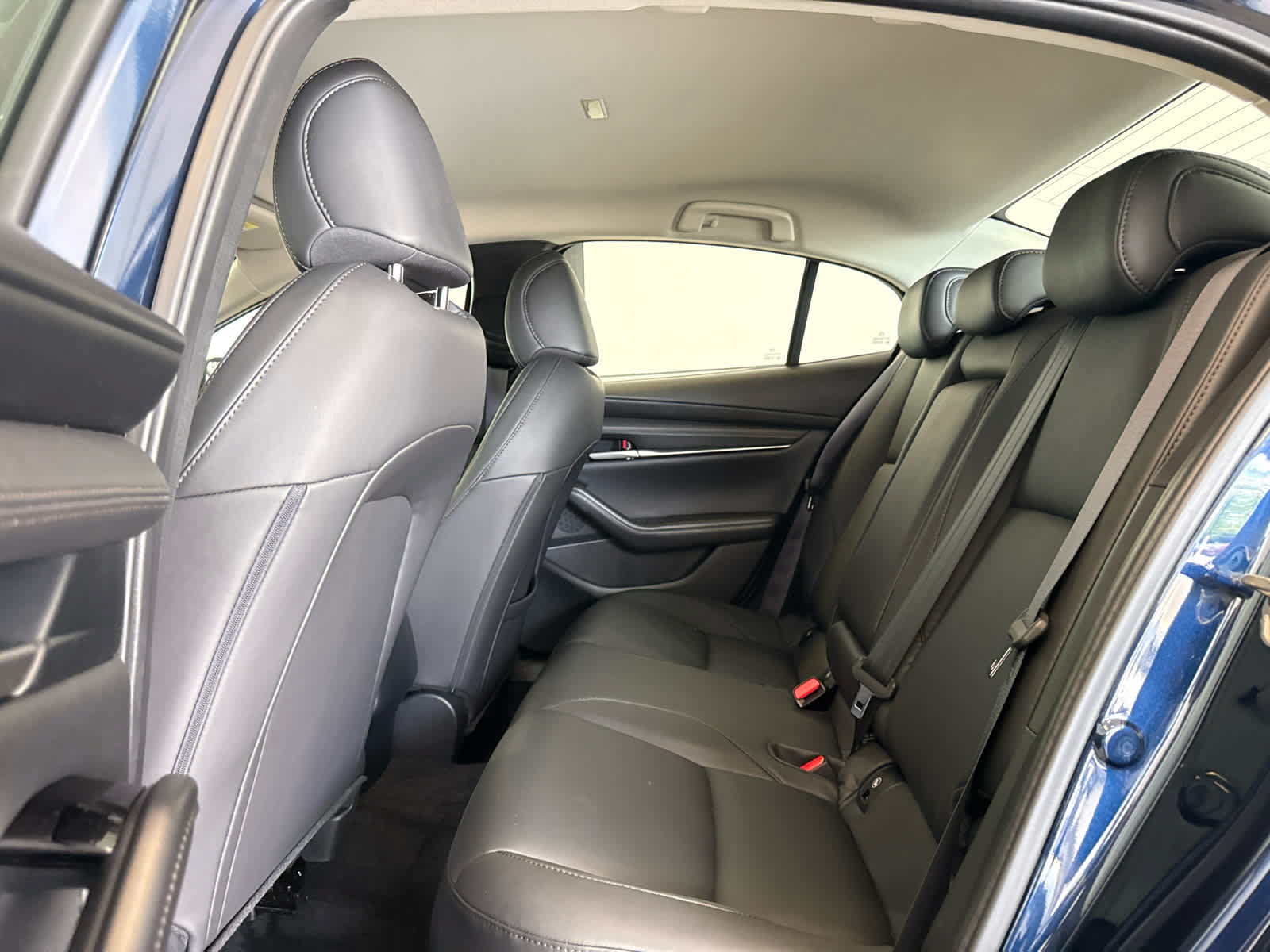 Used 2024 MAZDA MAZDA3 s FWD image 12