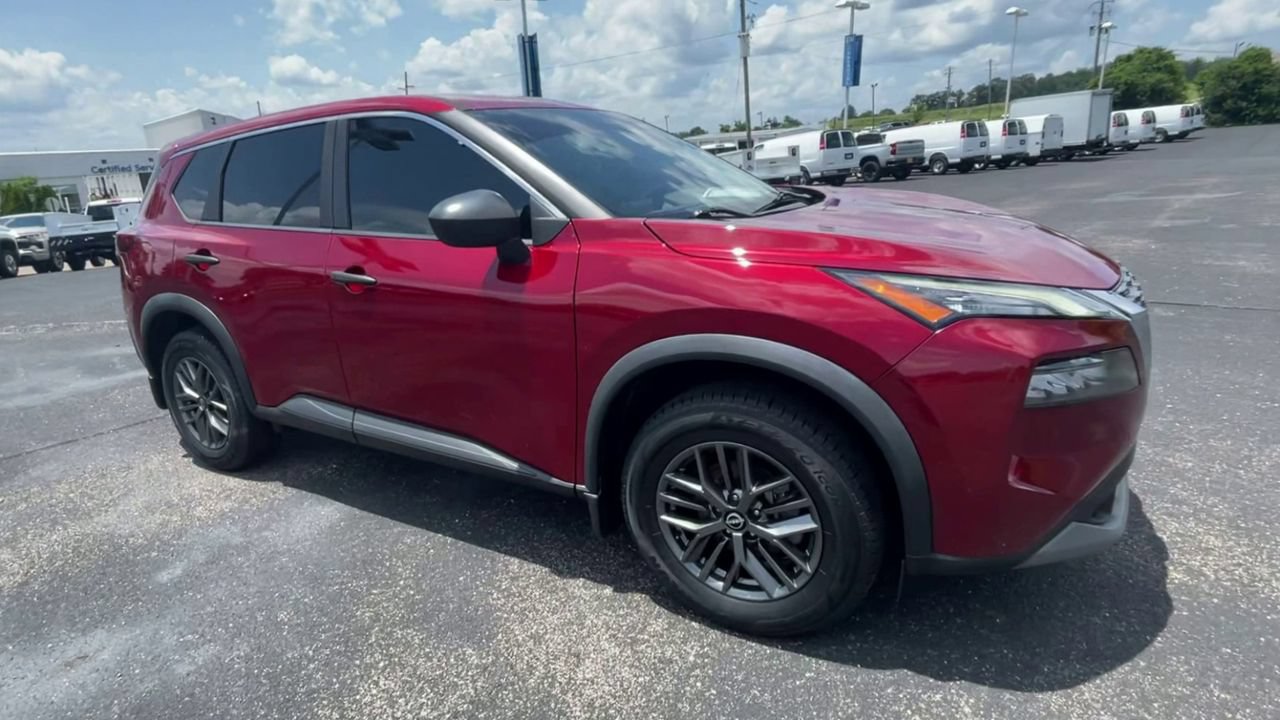 Used 2023 Nissan Rogue S FWD image 2