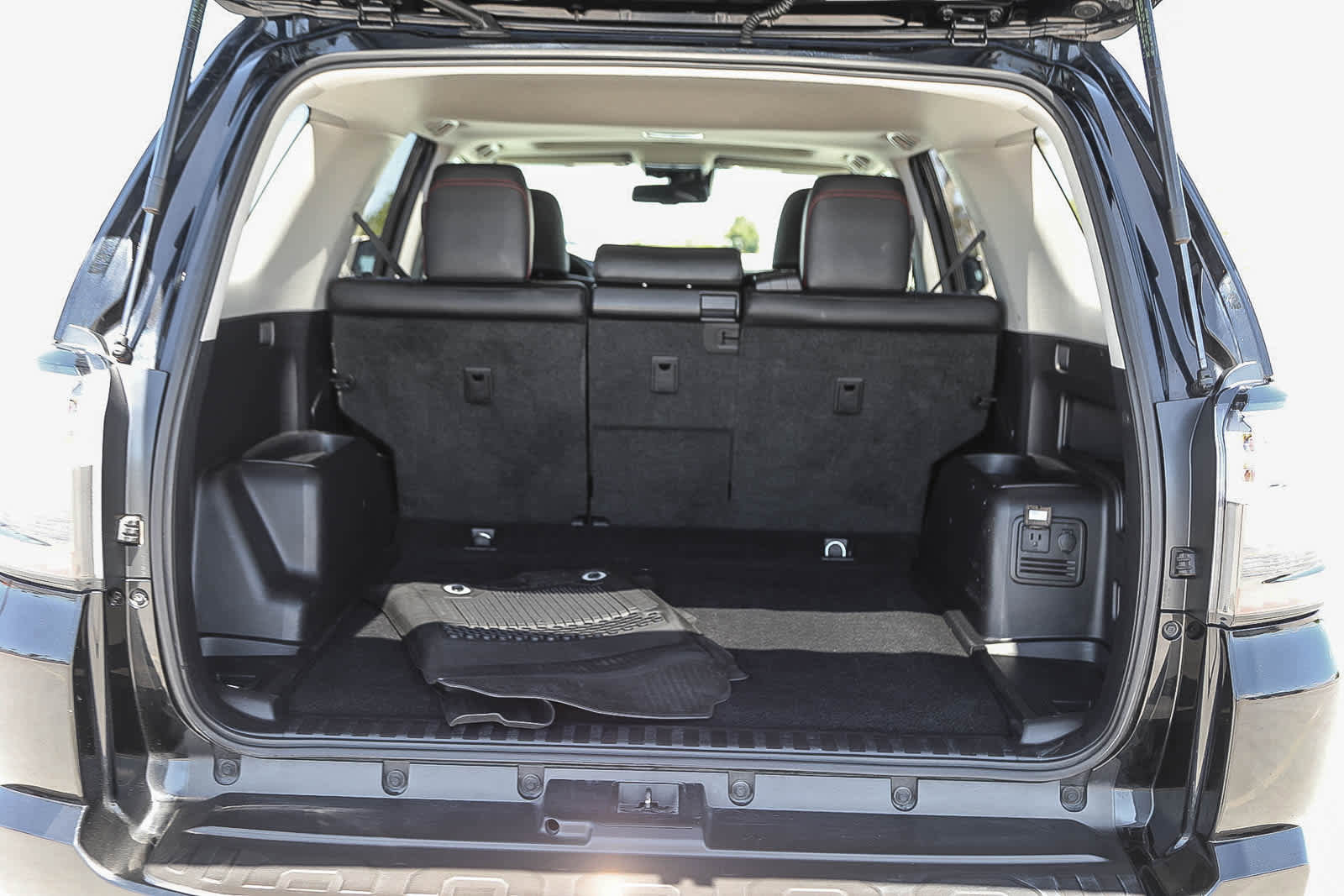 Used 2020 Toyota 4Runner TRD Off-Road Premium w/ Moonroof Package AWD/4WD image 25