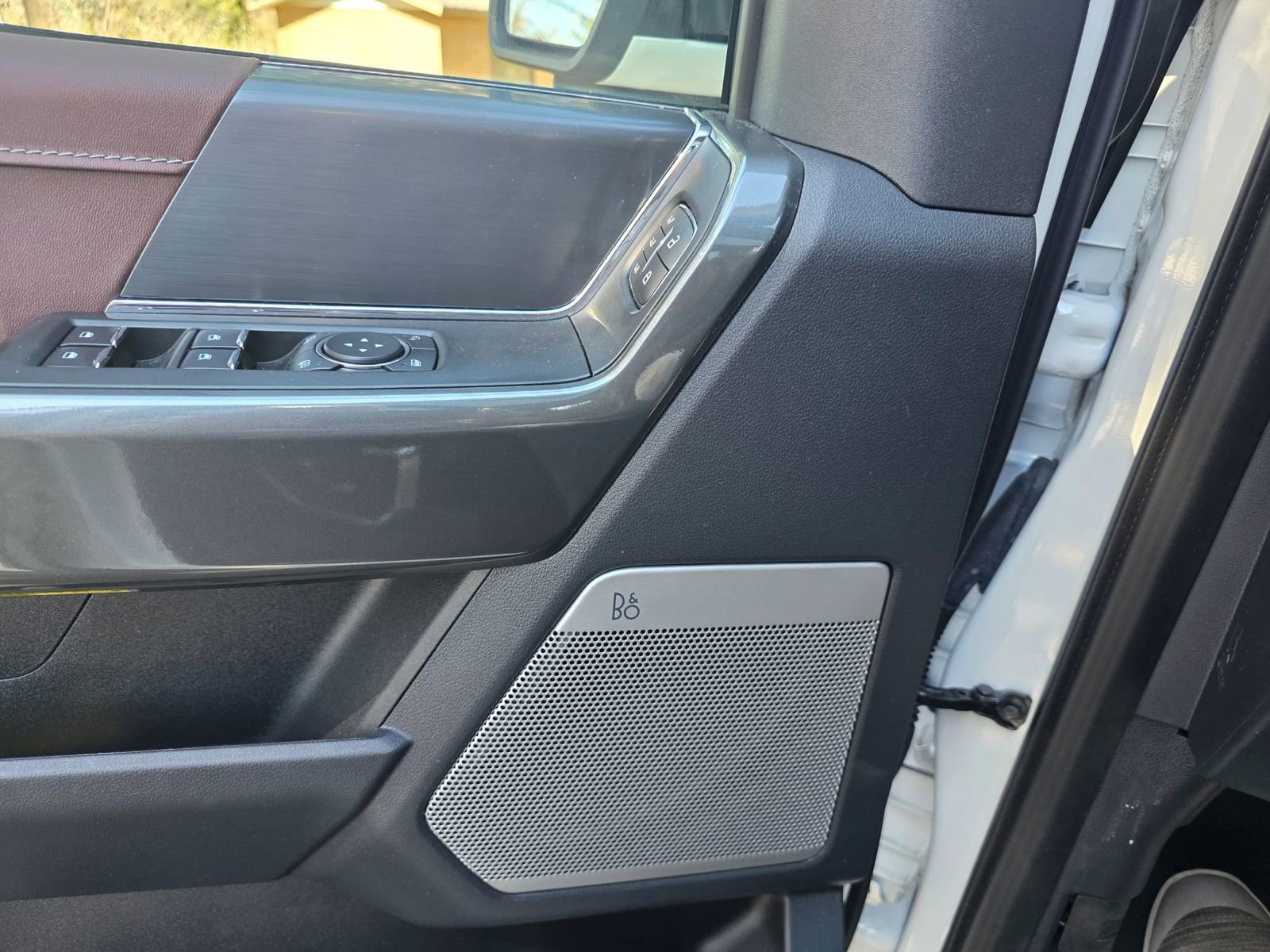 Used 2023 Ford F150 Lariat w/ Equipment Group 502A High image 28