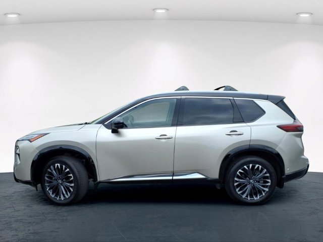 Used 2025 Nissan Rogue Platinum w/ Platinum Premium Package AWD/4WD image 14
