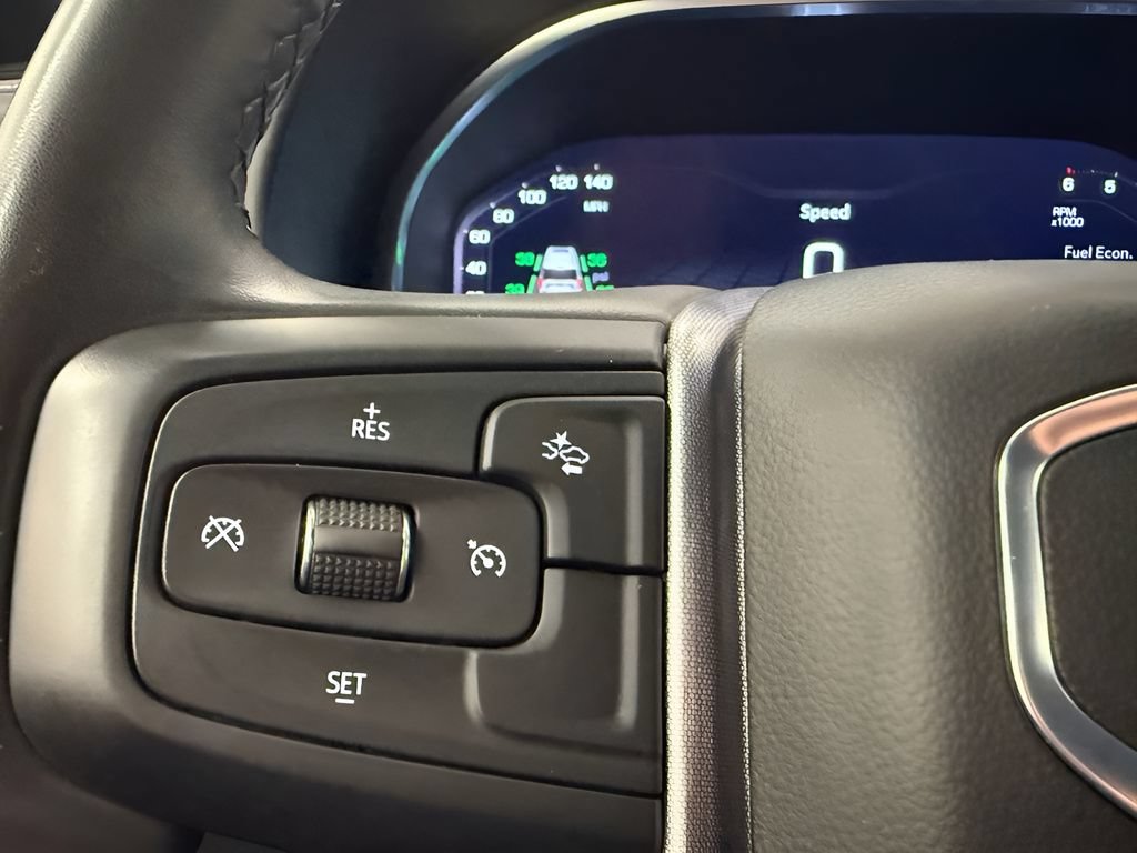 Used 2024 GMC Yukon SLT AWD/4WD image 20