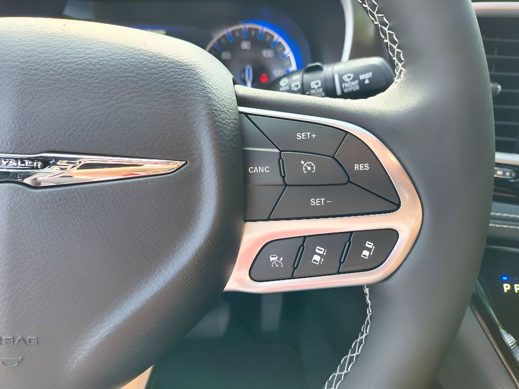 New 2026 Chrysler Pacifica Select image 17