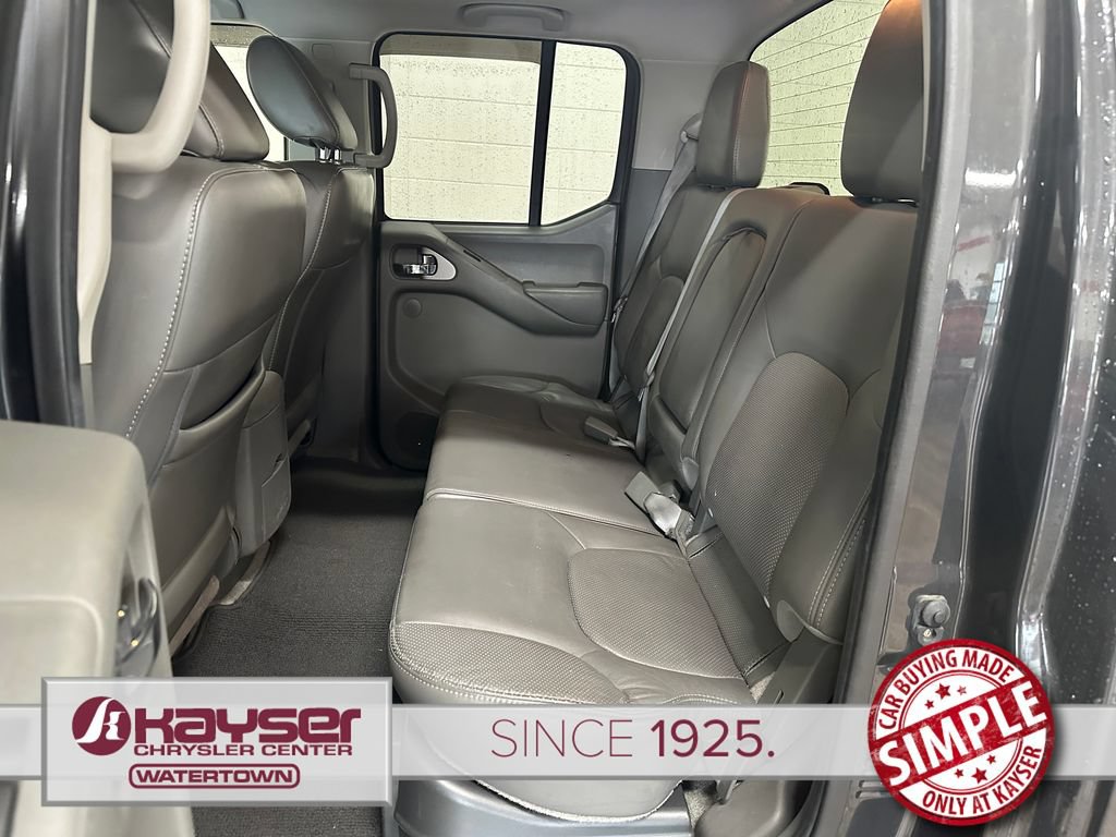 Used 2013 Nissan Frontier SL w/ Moonroof Pkg AWD/4WD image 14
