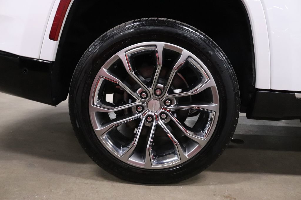 Used 2023 Jeep Grand Wagoneer Series II w/ Premium Group II image 35