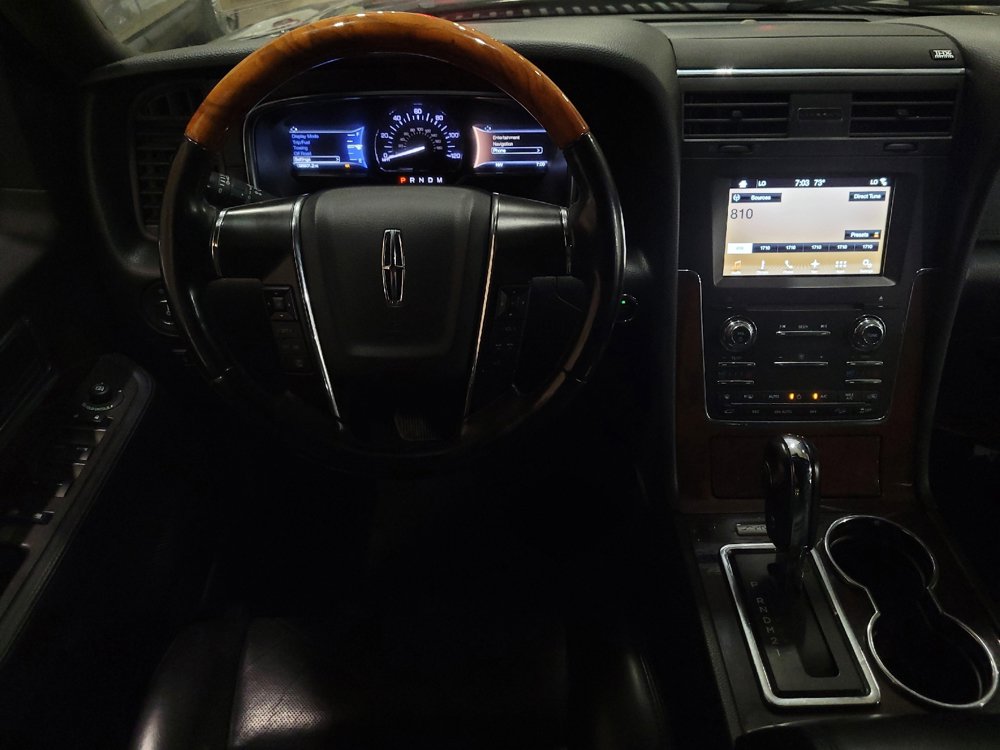 Used 2017 Lincoln Navigator Select AWD/4WD image 22