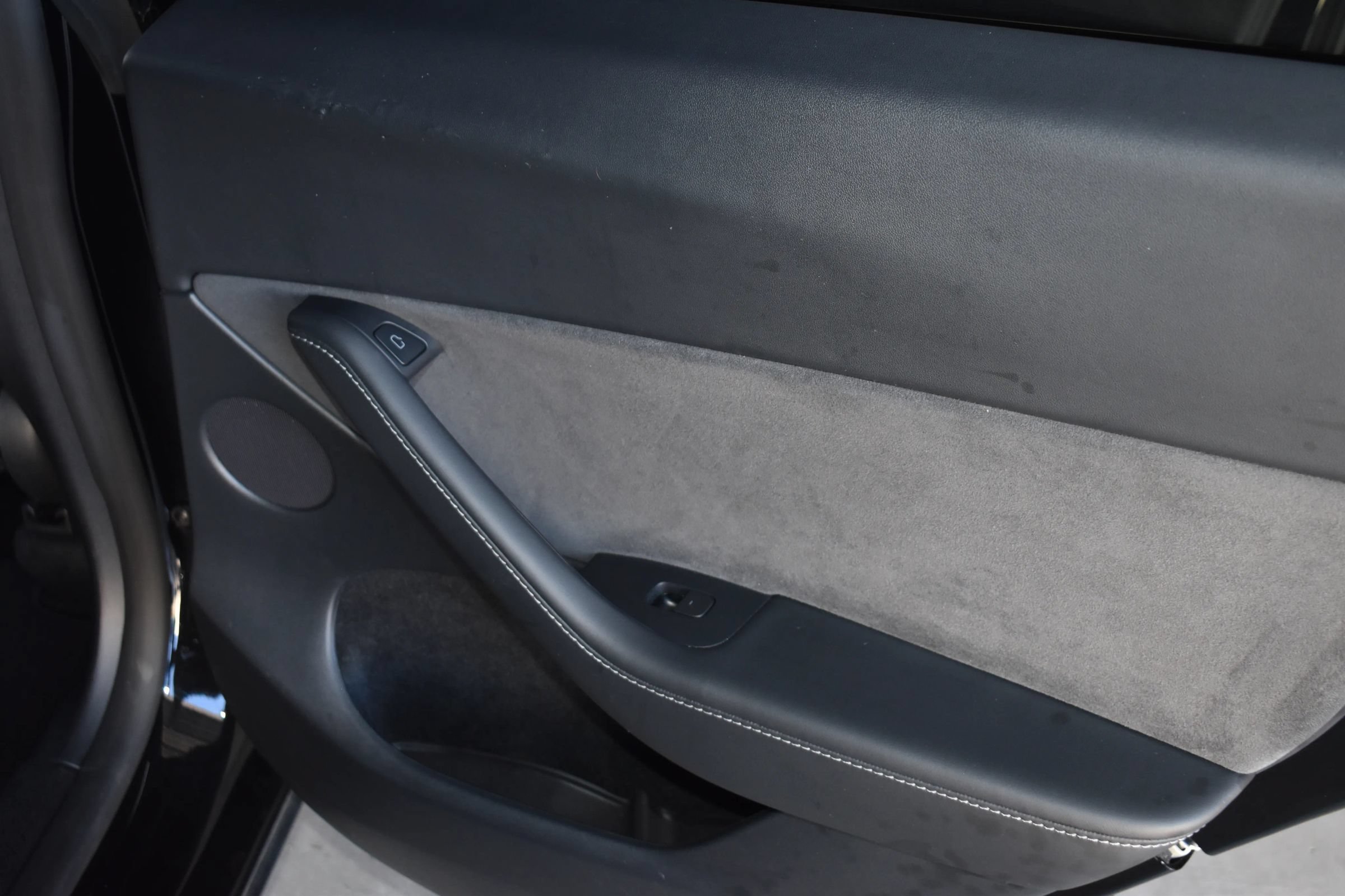 Used 2025 Tesla Model Y Long Range AWD/4WD image 18