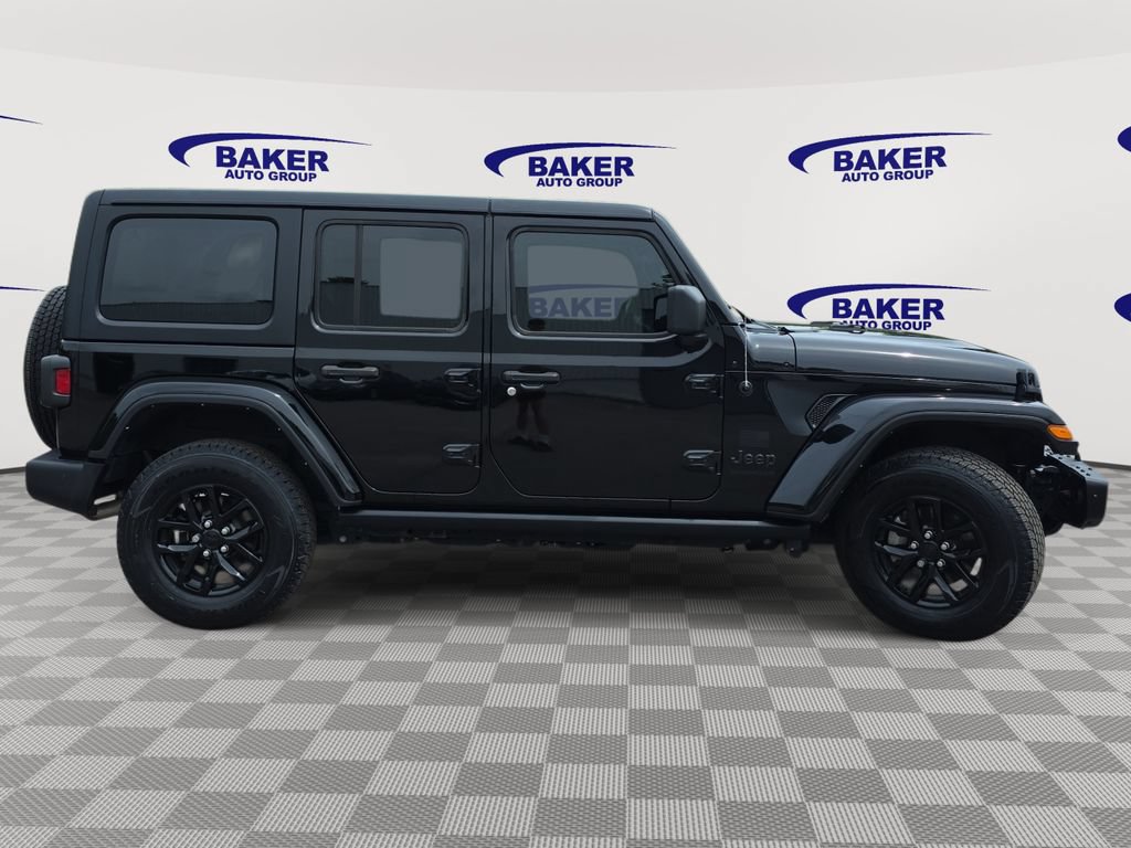 Used 2023 Jeep Wrangler Unlimited Sport AWD/4WD image 2