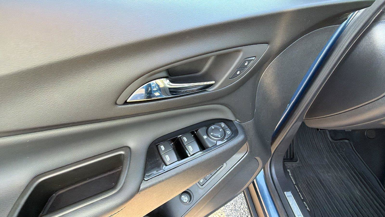 Used 2024 Chevrolet Equinox Premier w/ LPO, Floor Liner Package FWD image 15