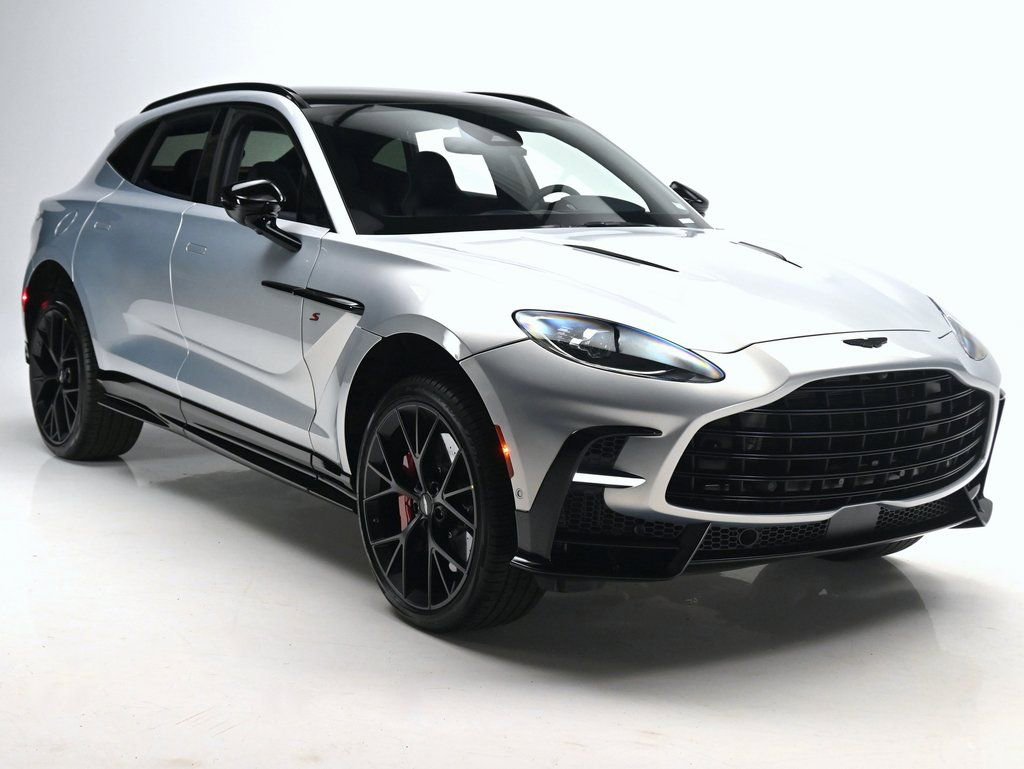 Used 2026 Aston Martin DBX S image 3
