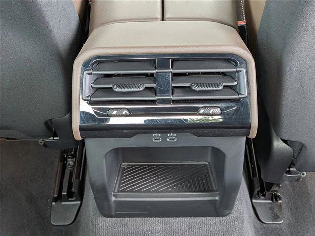 Used 2024 BMW i5 eDrive40i w/ Convenience Package RWD image 17