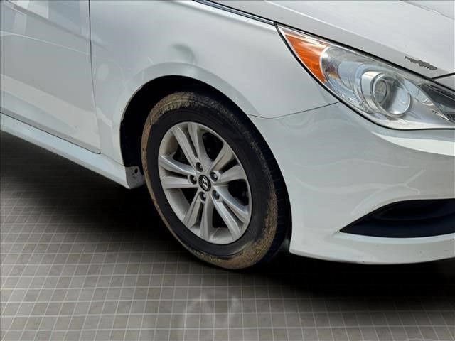 Used 2014 Hyundai Sonata GLS w/ Popular Equipment Group 2 FWD image 11