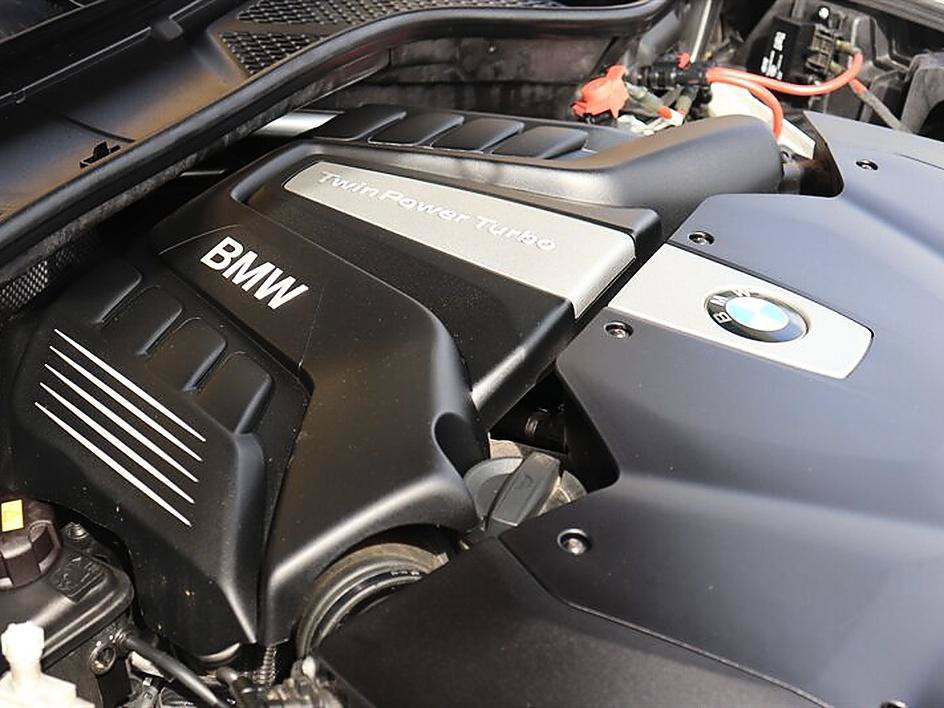 Used 2019 BMW X6 xDrive50i w/ M Sport Package AWD/4WD image 54