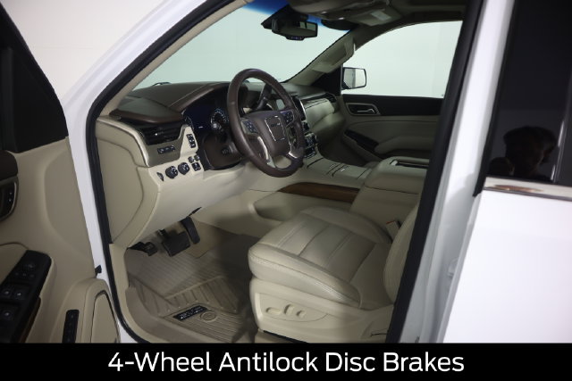 Used 2020 GMC Yukon Denali w/ Denali Ultimate Package AWD/4WD image 37