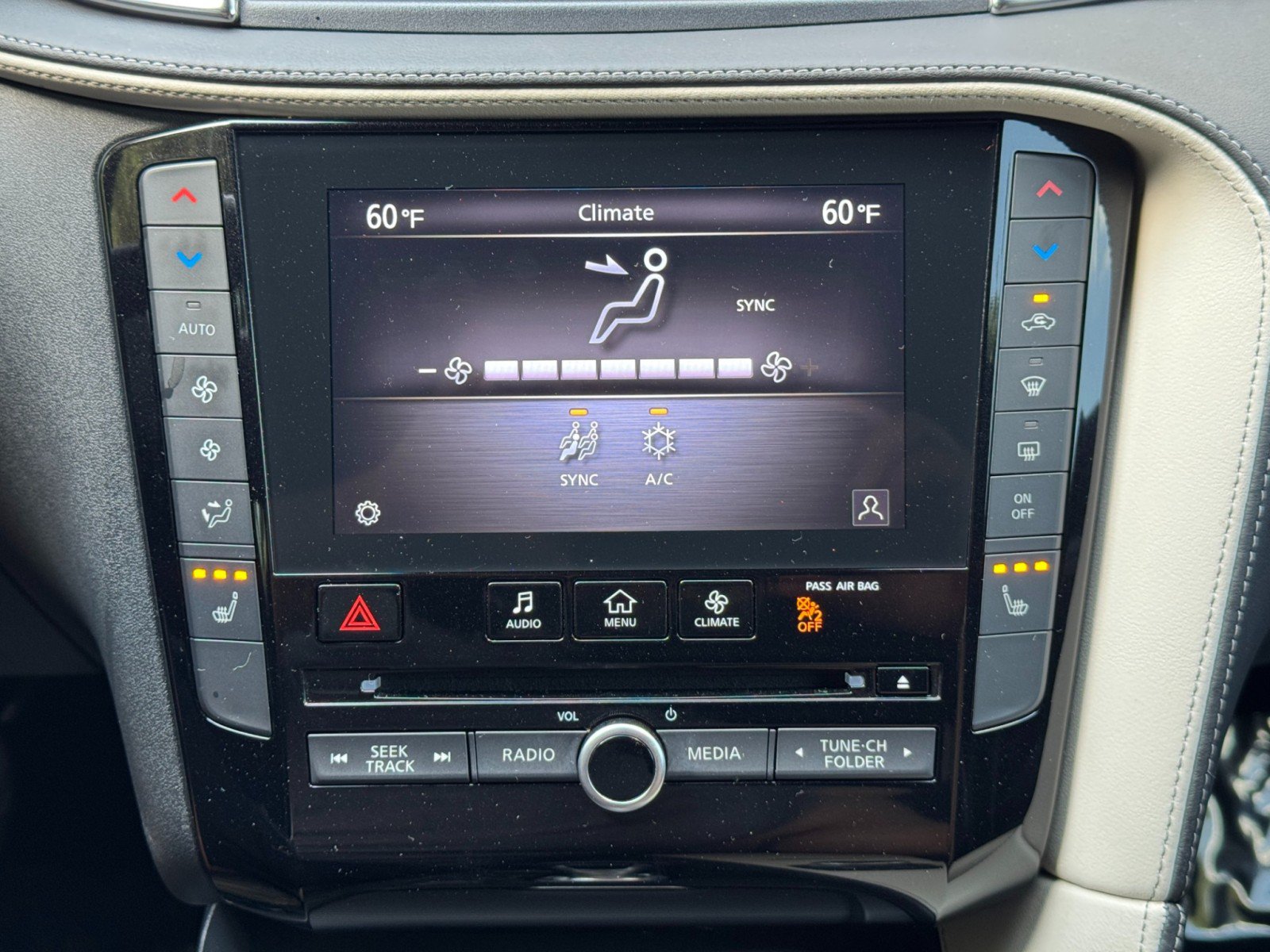 Used 2023 INFINITI QX55 Luxe w/ Cargo Package AWD/4WD image 23