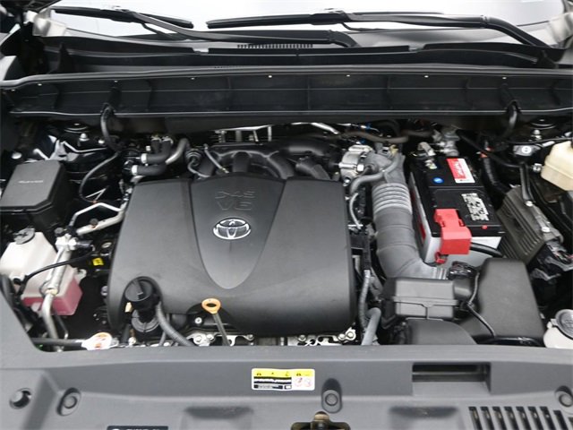 Used 2021 Toyota Highlander XLE image 21