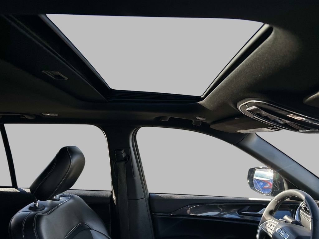 Used 2023 Jeep Grand Cherokee Altitude image 21